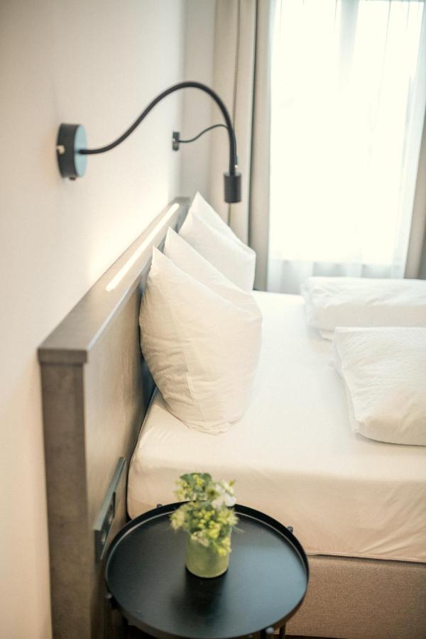 Das Hoelderlein - Altstadthotel Nuertingen Exteriör bild
